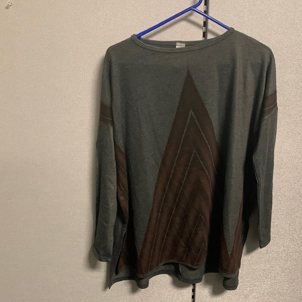 Go Couture shirt knit